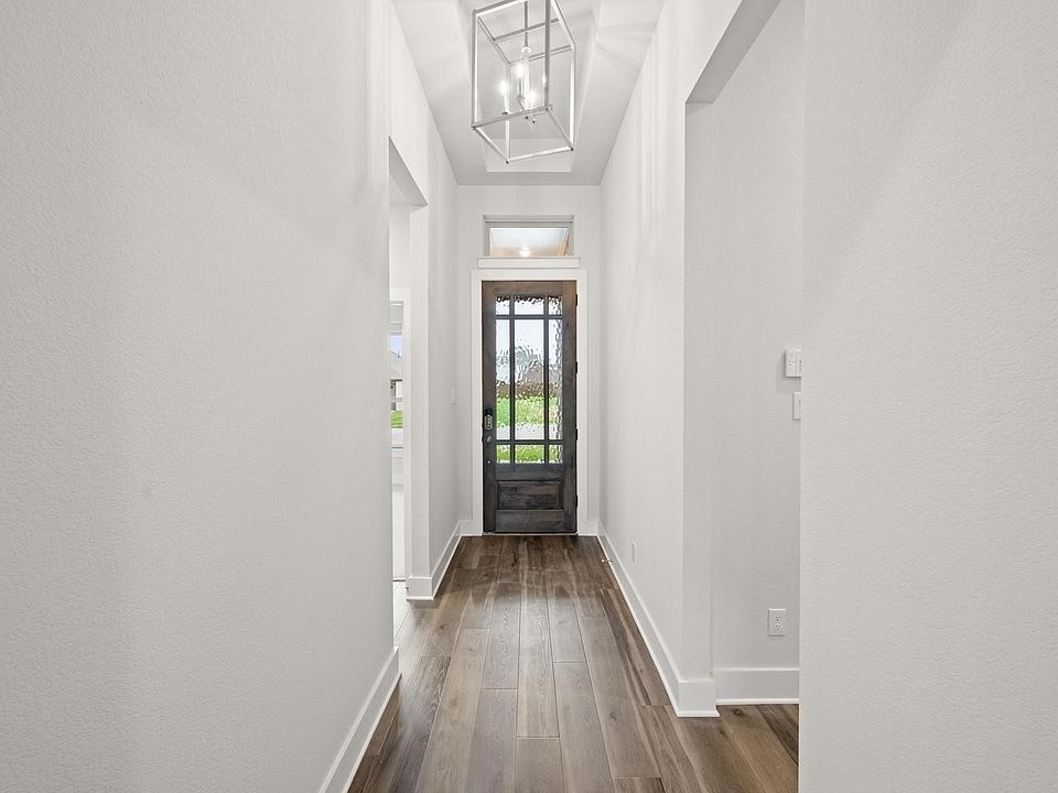 1st image of 229 Maybank St