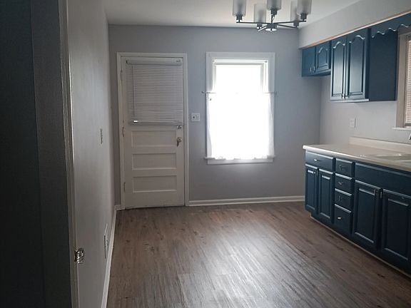 3rd image of 5707 S Meade Ave #1