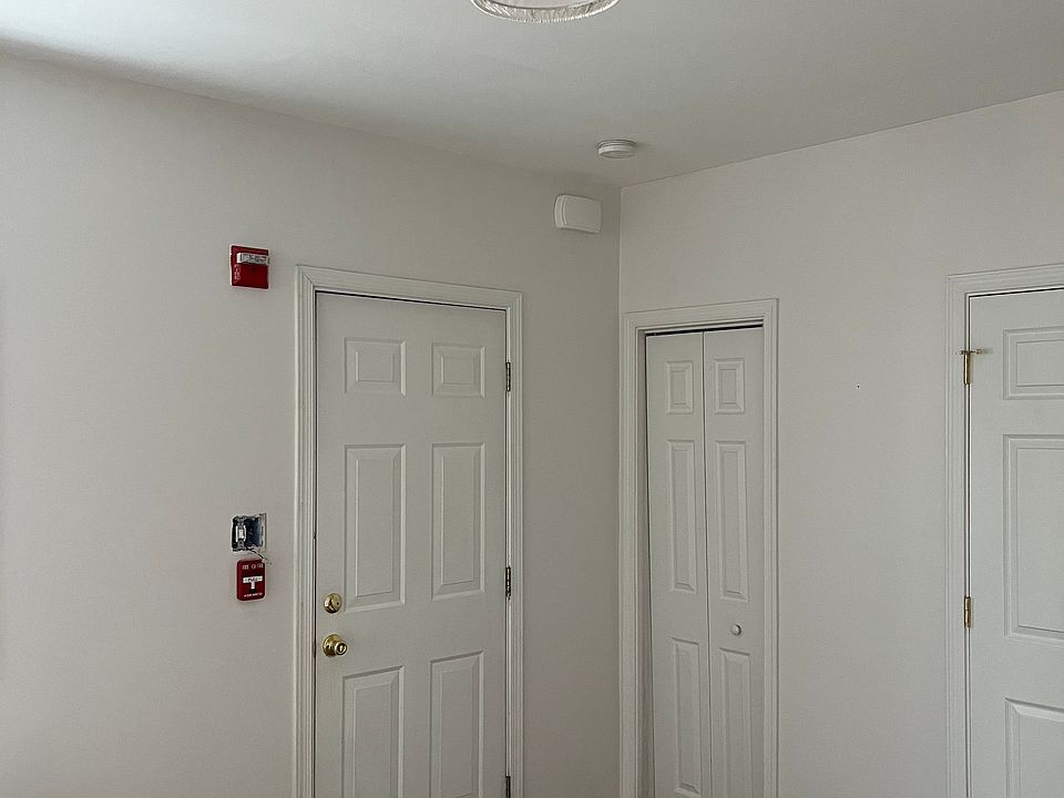 Main Entrance/Foyer