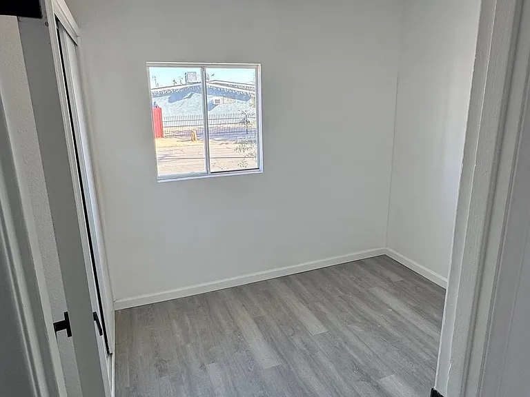 606 Smoketree Dr — Photo 14
