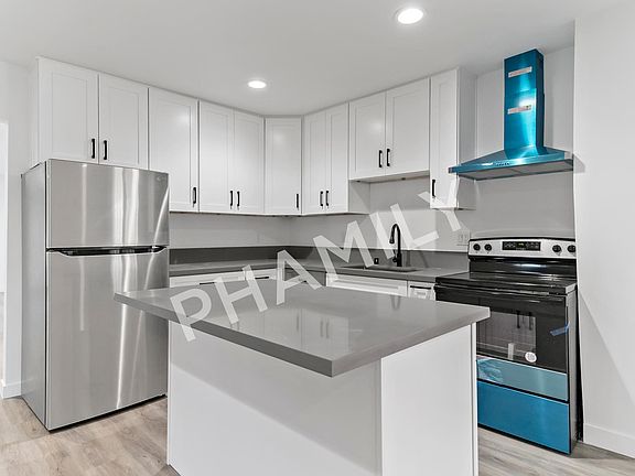 5th image of 209 N Bushnell Ave APT A