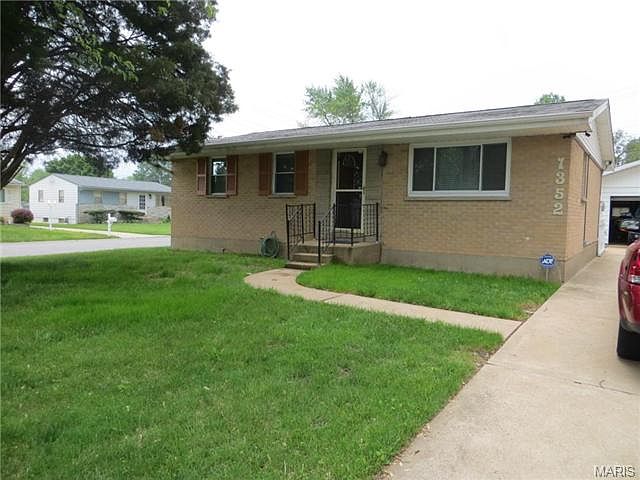 1st image of 1352 Cove Ln