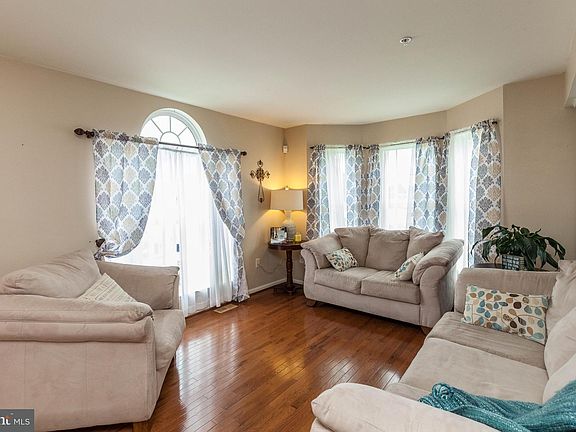 3rd image of 12553 Atlanta Ct
