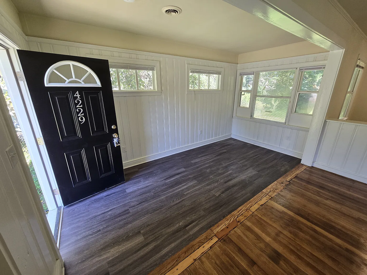 3 bed, 1076 sqft, $1,595 — Photo 4