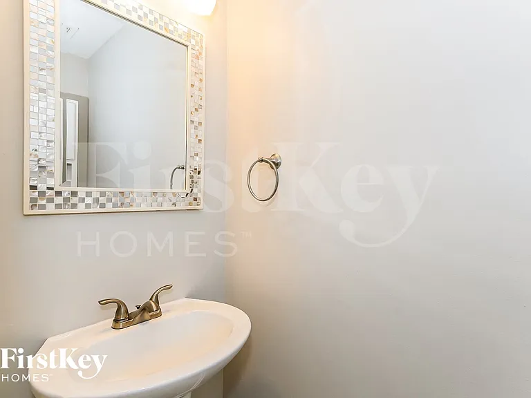 4804 Oakton Way — Photo 12