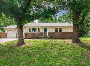 130 N Magnolia St, Andale, KS 67001