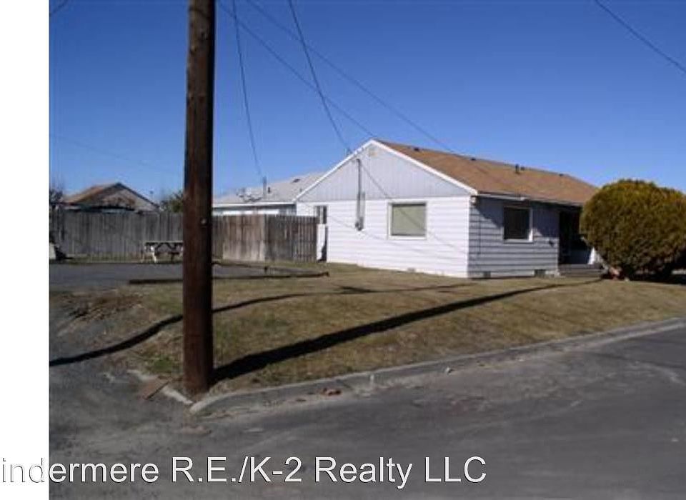 1st image of 705 4th Ave SE #2