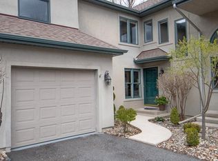 1322 Bridge Water Way, Mishawaka, IN 46545