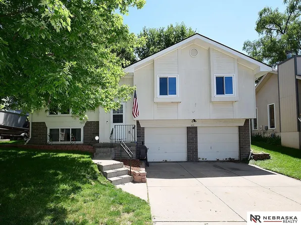 8835 N 81st Ave, Omaha, NE 68122