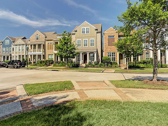 3rd image of 31 E Breezy Way