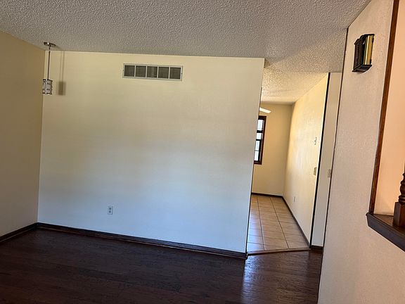 3rd image of 3704 N Athenian Ct