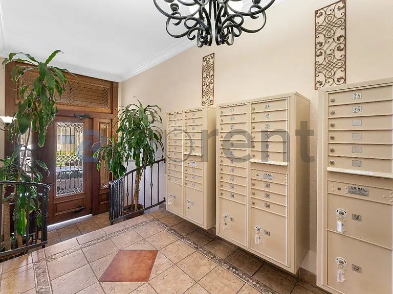 5257 Radford Ave #205 — Photo 26