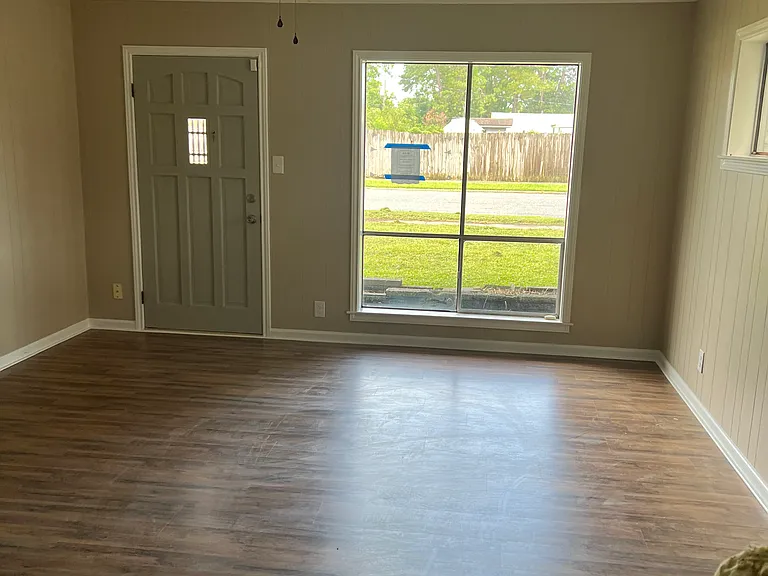 1815 George Dr — Photo 9