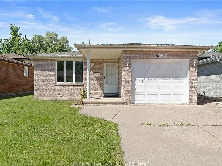 9347 Tamarack St — Photo 1