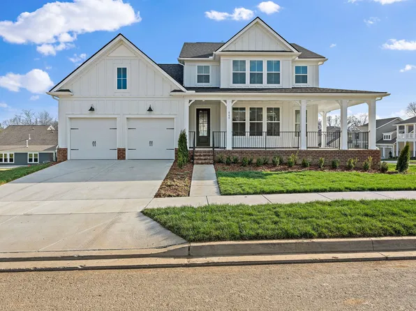 860 Rockwell Dr, Hendersonville, TN 37075