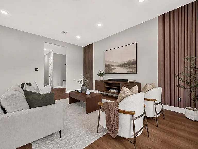 703 Carol Lynn Dr #B — Photo 6