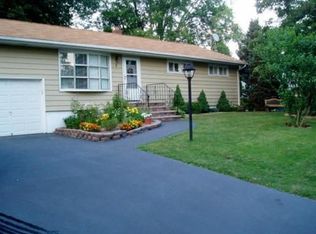 2 Bliss Ter, Monroe, NY 10950