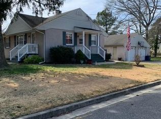 155 Delaware Dr, Pennsville, NJ 08070