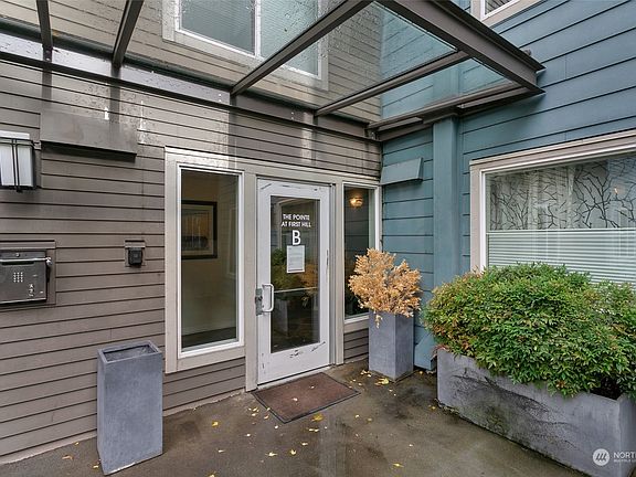 2nd image of 300 10th Avenue #B402