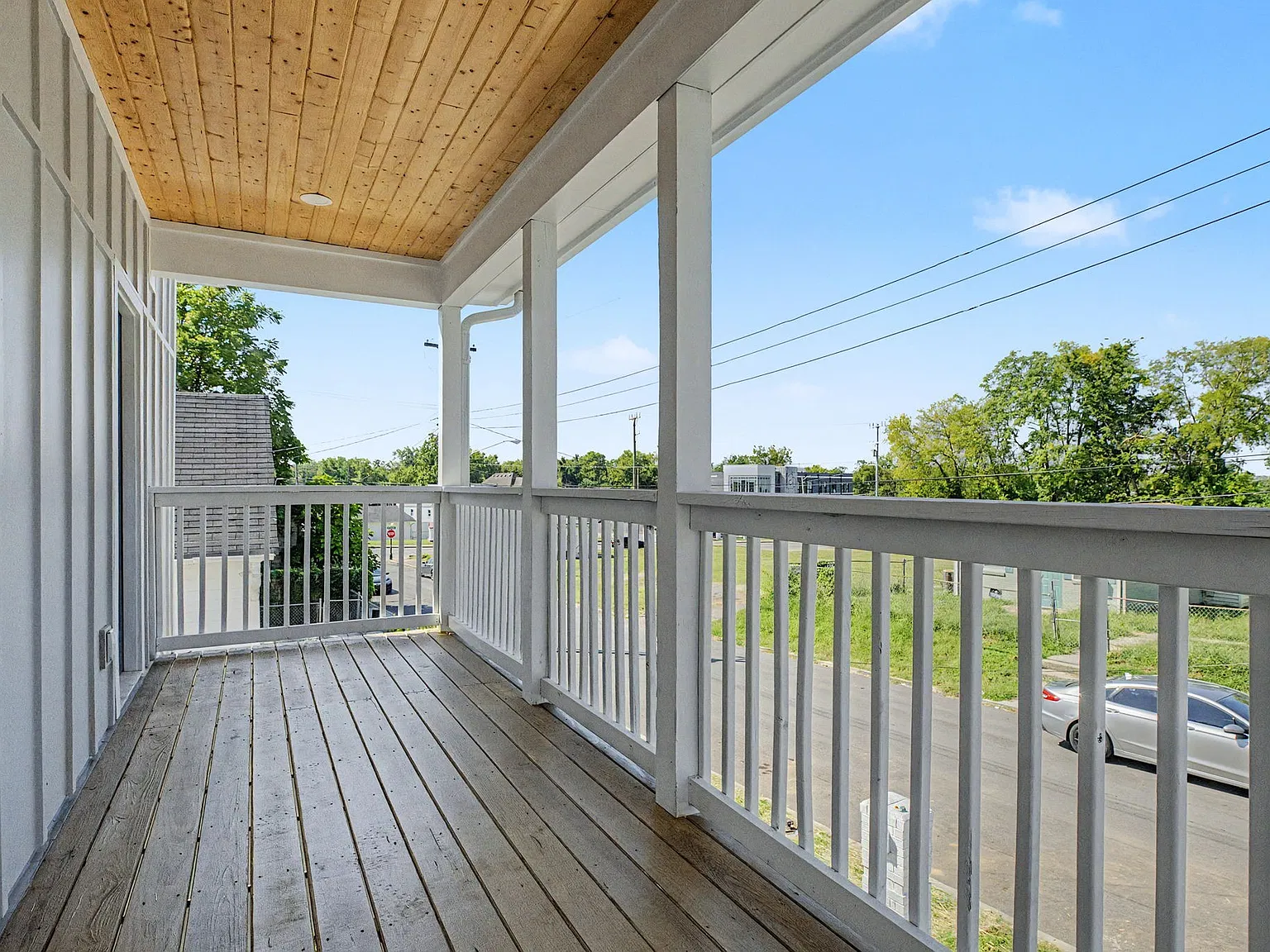 5 bed, 4.5 bath, 3043 sqft, $3,500 — Photo 2