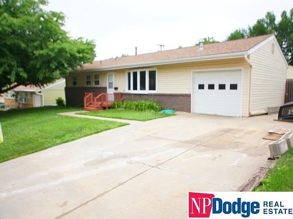 5th image of 1004 Lemay Dr