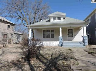 114 E 6th Ave, Hutchinson, KS 67501