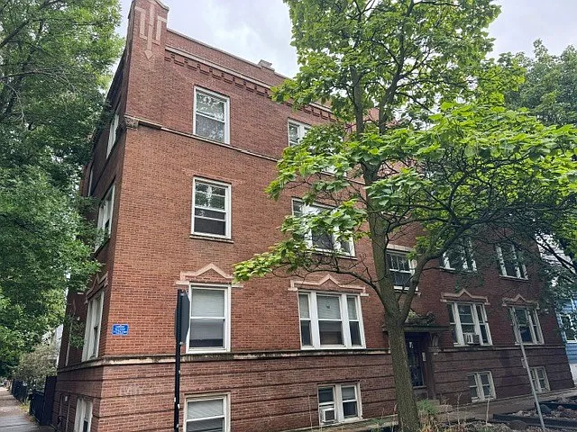 4157 N Wolcott Ave #2N