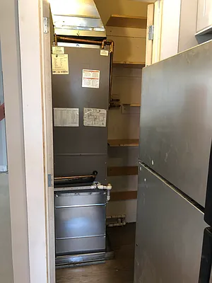 Rented by Leonidas Realty | media 16