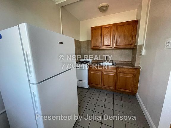 2nd image of 1410 W Chase Ave #304