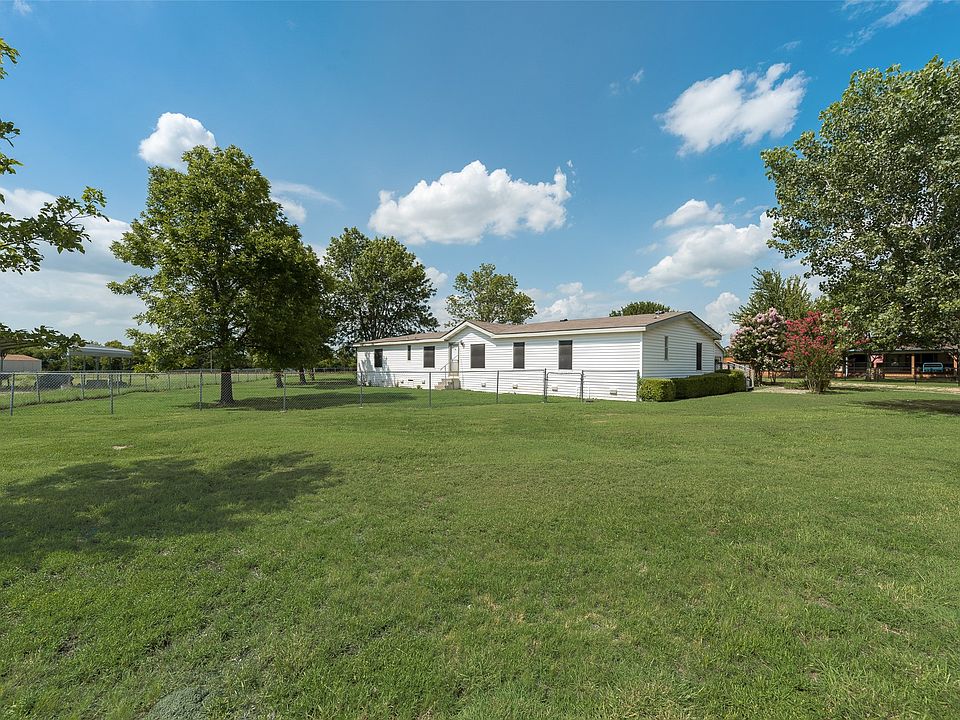 1st image of 5694 Hillcrest Dr