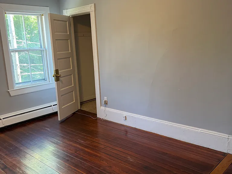 13 Forest Ave #2 — Photo 6