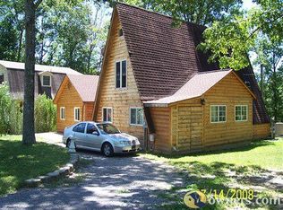 1622 Cherokee Rd E, Crossville, TN 38572