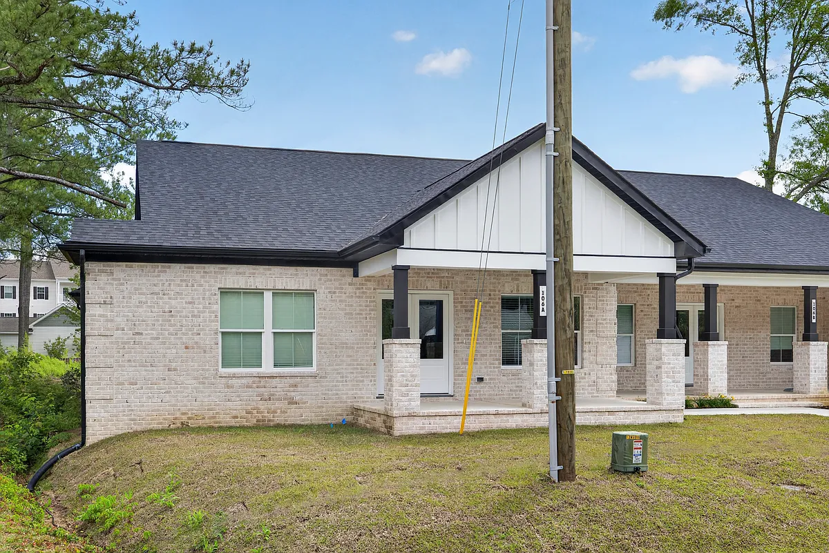 Building Photo - 106 Lee Dr