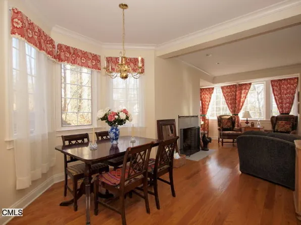 33 Hale Ln, Darien, CT 06820