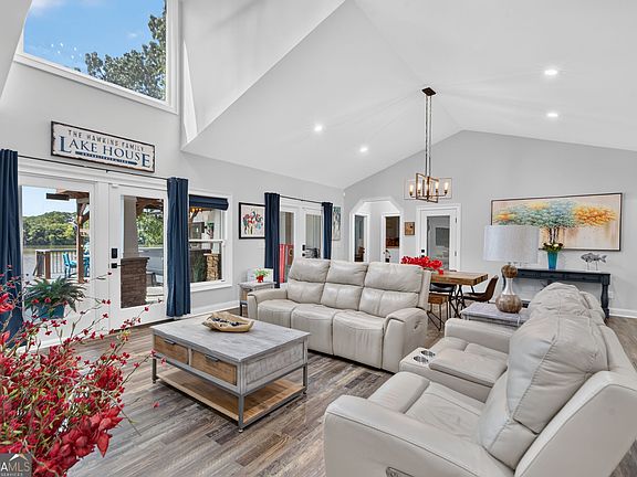 5th image of 3465 River Pointe Dr