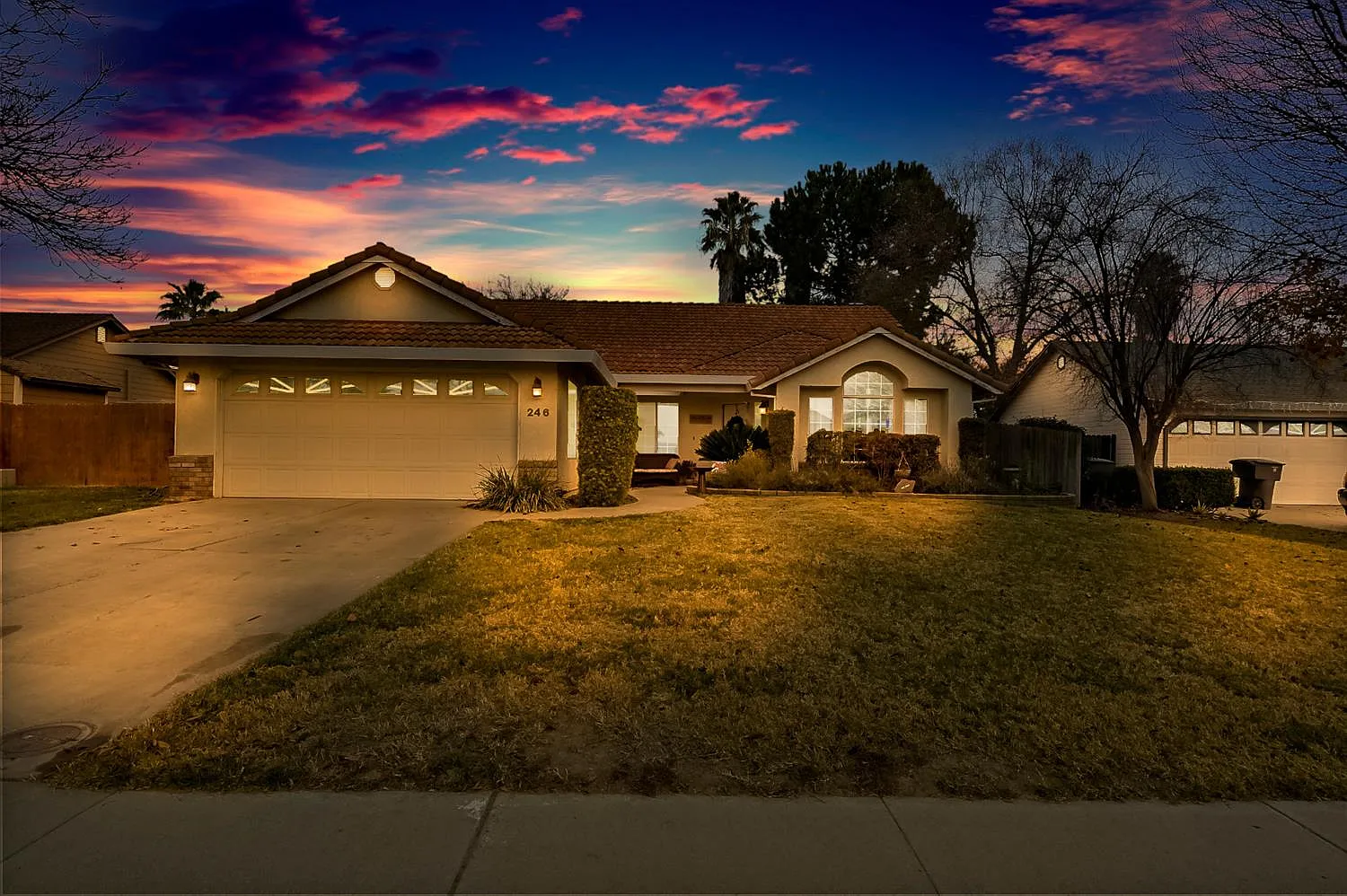 246 Country Club Dr photo 1