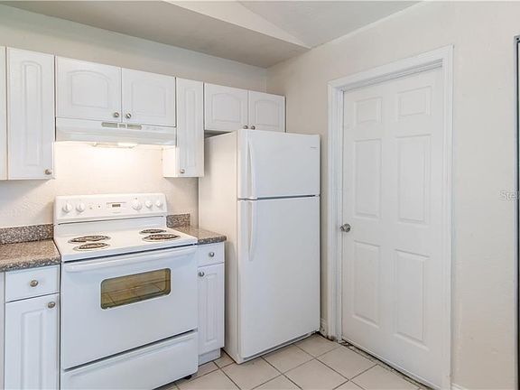 3rd image of 2866 Kraft Dr
