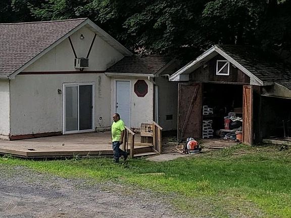 2nd image of 11 Sergio Ln