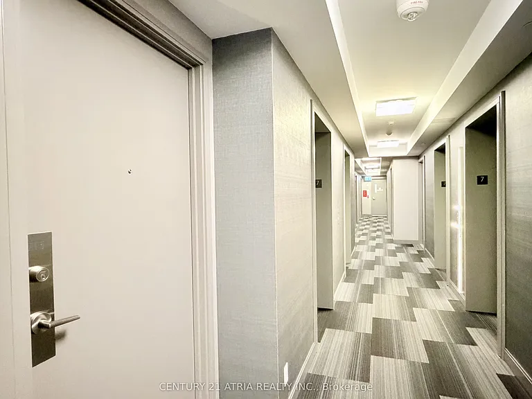 181 Dundas St E #715 — Photo 2