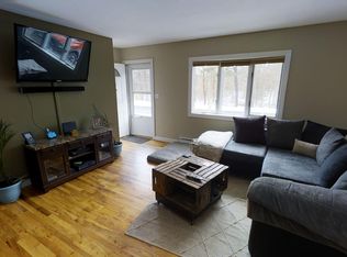 77 Country Rd, Medford, NY 11763