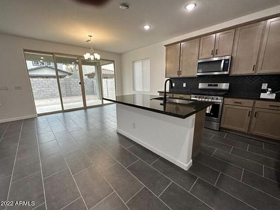 5th image of 20805 W Holly St