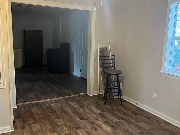 3rd image of 2522 12th Ave