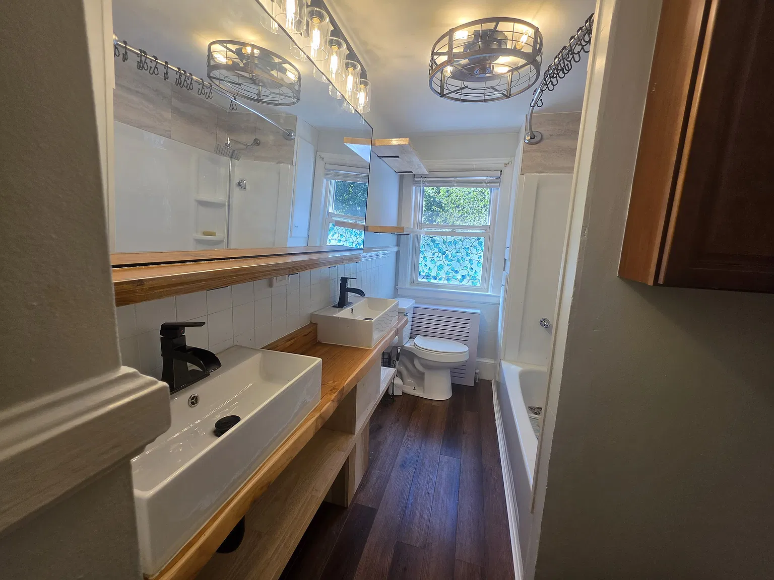 62 Andrews Ave — Photo 4