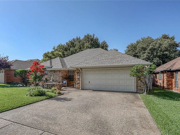 2nd image of 5029 Alicia Dr