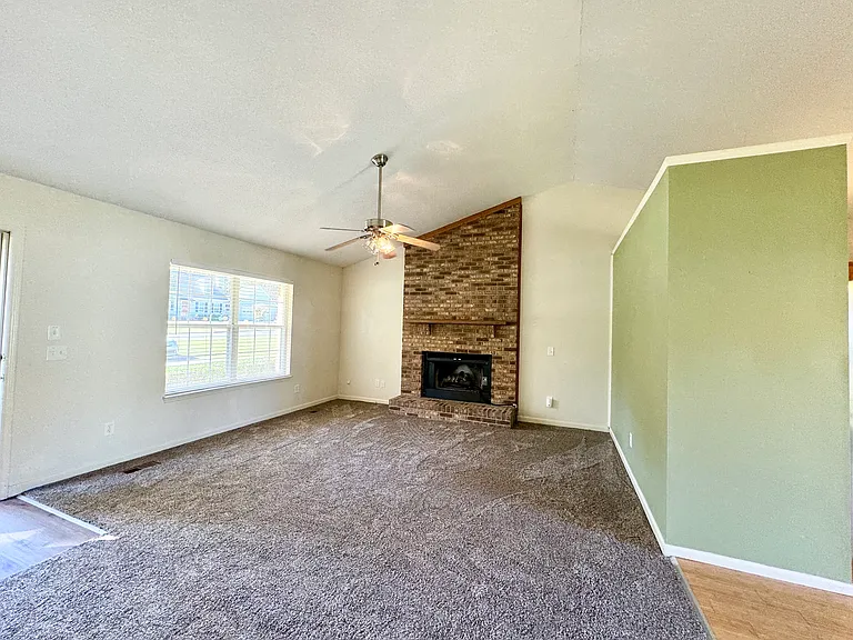 5609 Landrum Dr — Photo 4