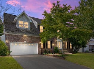 7490 Admiral Nelson Dr, Warrenton, VA 20186