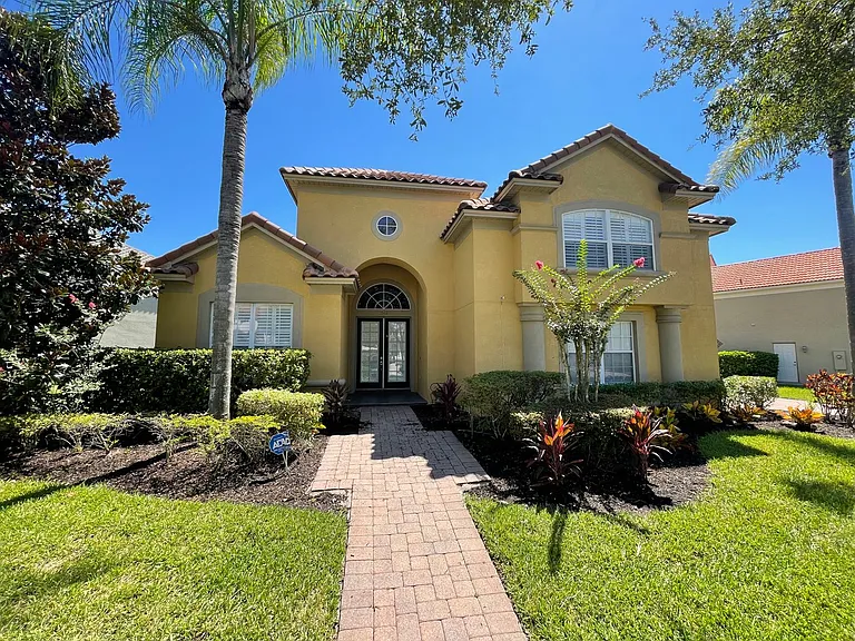 1349 Whitney Isles Dr — Photo 1