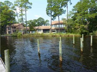 10 Hidden Cove Cir, Valparaiso, FL 32580