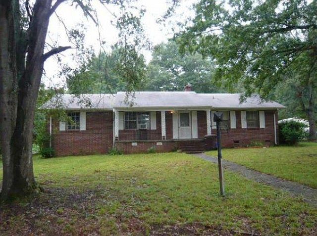 1st image of 208 Magnolia Ter