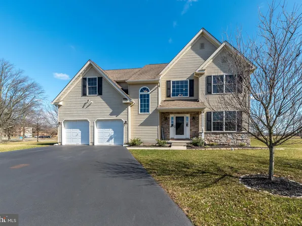108 Harvest Glen Dr, Harleysville, PA 19438